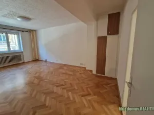 Pronájem bytu 2+kk, Praha - Podolí, Podolská, 58 m2