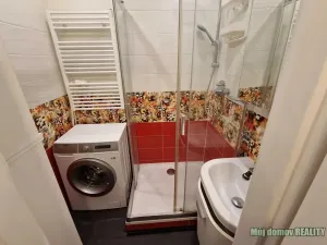 Pronájem bytu 2+kk, Praha - Podolí, Podolská, 58 m2