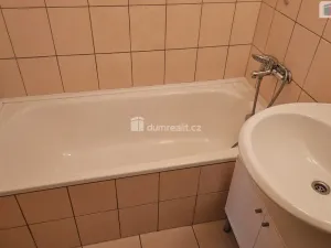 Pronájem bytu 2+1, Praha - Podolí, Podolská, 64 m2