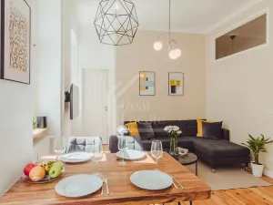 Pronájem bytu 3+kk, Praha, Pernerova, 65 m2