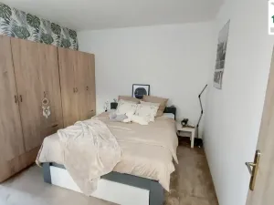 Pronájem bytu 2+1, Cheb, Stavbařů, 63 m2