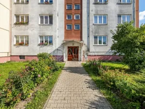 Prodej bytu 1+kk, Kralupy nad Vltavou - Lobeček, nám. Mládežníků, 27 m2