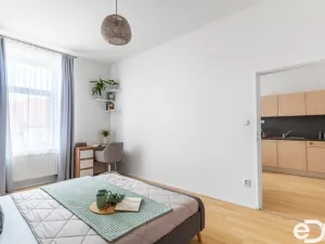 Prodej bytu 2+kk, Praha, Spojovací, 50 m2