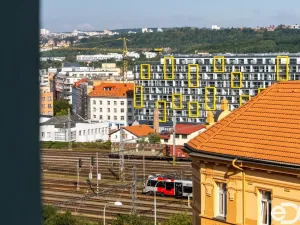 Prodej bytu 2+kk, Praha, Spojovací, 50 m2