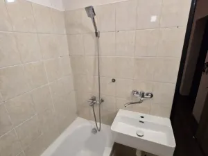 Prodej bytu 3+1, Nespeky, Benešovská, 77 m2