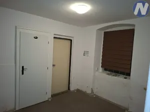 Pronájem obchodního prostoru, Vlachovo Březí, náměstí Svobody, 50 m2