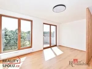 Prodej bytu 1+kk, Praha - Dolní Chabry, Ústecká, 31 m2