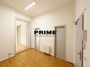 Pronájem kanceláře, Praha - Smíchov, Štefánikova, 70 m2