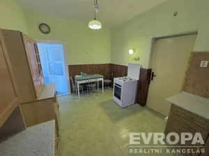 Prodej rodinného domu, Plzeň - Doubravka, Na Dlouhých, 200 m2