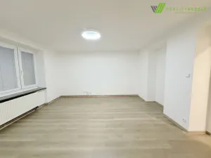 Pronájem bytu 2+1, Hodonín, nám. B. Martinů, 61 m2