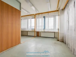 Pronájem skladu, Znojmo, Uhelná, 450 m2