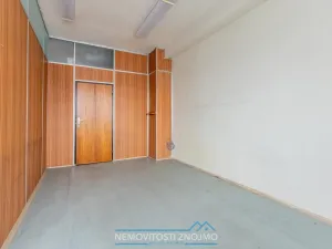 Pronájem skladu, Znojmo, Uhelná, 450 m2