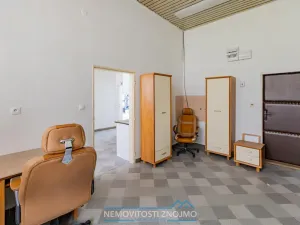 Pronájem obchodního prostoru, Znojmo, Uhelná, 450 m2