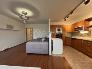 Pronájem bytu 3+kk, Praha - Braník, Novodvorská, 67 m2