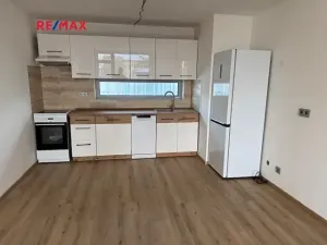Pronájem bytu 2+kk, Velvary, Školní, 71 m2