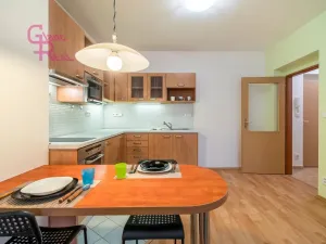 Pronájem bytu 2+kk, Brno, Zderadova, 51 m2