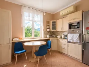 Pronájem bytu 3+1, Karlovy Vary, Lad. Koubka, 70 m2