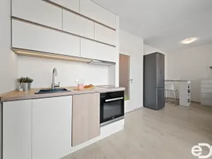 Prodej bytu 2+kk, Hradec Králové, Antonína Petrofa, 39 m2