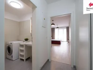 Pronájem bytu 1+kk, Praha - Karlín, Sokolovská, 34 m2