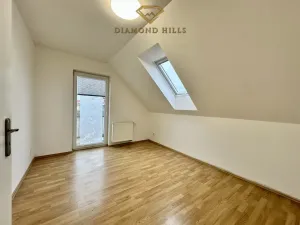 Pronájem bytu 3+kk, Holubice, Lipová, 88 m2