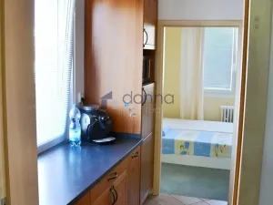 Pronájem bytu 2+kk, Praha, Tajovského, 69 m2