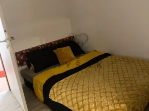 Pronájem bytu 2+kk, Trhové Sviny, Trocnovská, 40 m2