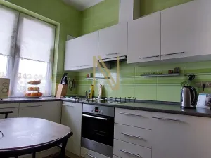 Pronájem bytu 3+1, Horažďovice, Husovo náměstí, 74 m2