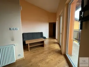 Pronájem bytu 2+kk, Karlovy Vary, Závodu míru, 68 m2