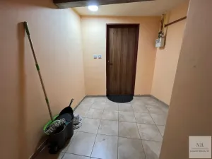 Pronájem bytu 2+kk, Karlovy Vary, Závodu míru, 68 m2