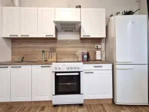 Pronájem bytu 1+kk, Praha - Hostivař, Vladycká, 33 m2