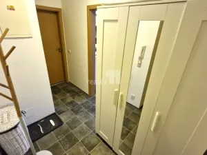 Pronájem bytu 1+kk, Praha - Hostivař, Vladycká, 33 m2