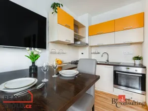 Prodej bytu 2+kk, Pardubice - Zelené Předměstí, nábřeží Závodu míru, 40 m2