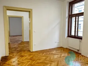 Pronájem bytu 3+kk, České Budějovice, tř. 28. října, 76 m2