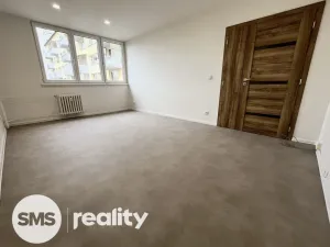 Pronájem bytu 1+1, Opava, Edvarda Beneše, 30 m2