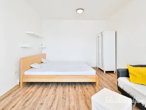 Pronájem bytu 1+1, Brno, Štouračova, 31 m2