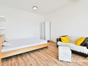 Pronájem bytu 1+1, Brno, Štouračova, 31 m2