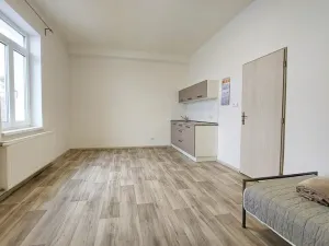 Pronájem bytu 1+kk, Valašské Meziříčí, Husova, 33 m2