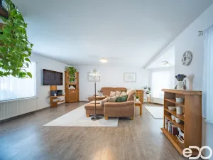 Prodej rodinného domu, Kostomlátky, 5. května, 176 m2