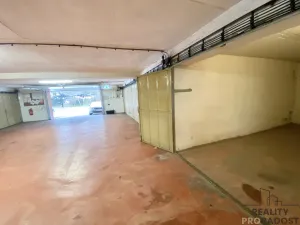 Pronájem garáže, Olomouc, Heyrovského, 13 m2