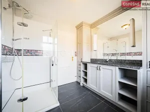 Prodej vily, Praha - Slivenec, Opálová, 282 m2