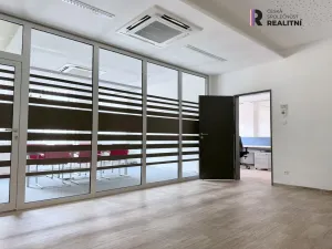 Pronájem kanceláře, Karlovy Vary, T. G. Masaryka, 110 m2