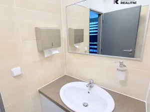 Pronájem kanceláře, Karlovy Vary, T. G. Masaryka, 110 m2