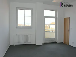 Pronájem kanceláře, Karlovy Vary, T. G. Masaryka, 42 m2