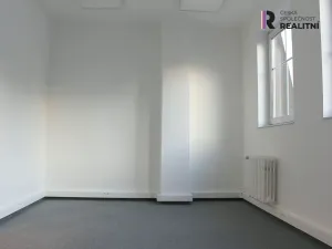Pronájem kanceláře, Karlovy Vary, T. G. Masaryka, 42 m2