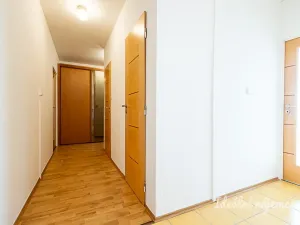 Pronájem bytu 3+1, Praha - Černý Most, Generála Janouška, 77 m2