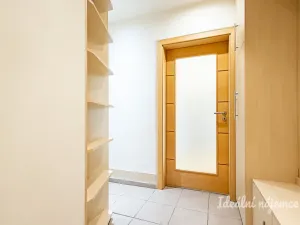 Pronájem bytu 3+1, Praha - Černý Most, Generála Janouška, 77 m2