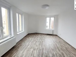 Pronájem bytu 2+1, Cheb, Komenského, 75 m2