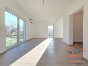 Prodej rodinného domu, Uhersko, 83 m2