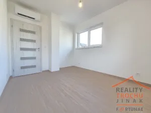 Prodej rodinného domu, Uhersko, 83 m2