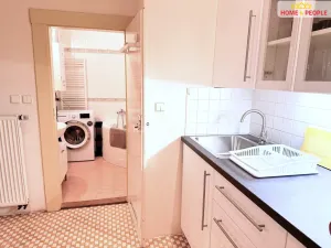 Pronájem bytu 2+1, Praha - Žižkov, Biskupcova, 48 m2
